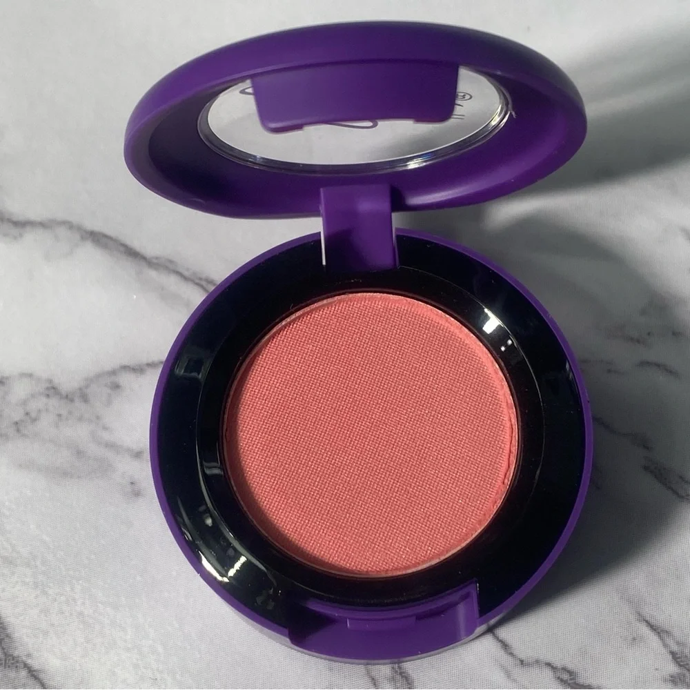 MAC SELENA‎ Eyeshadow Fotos Y Recuerdos pink Satin Limited Edition